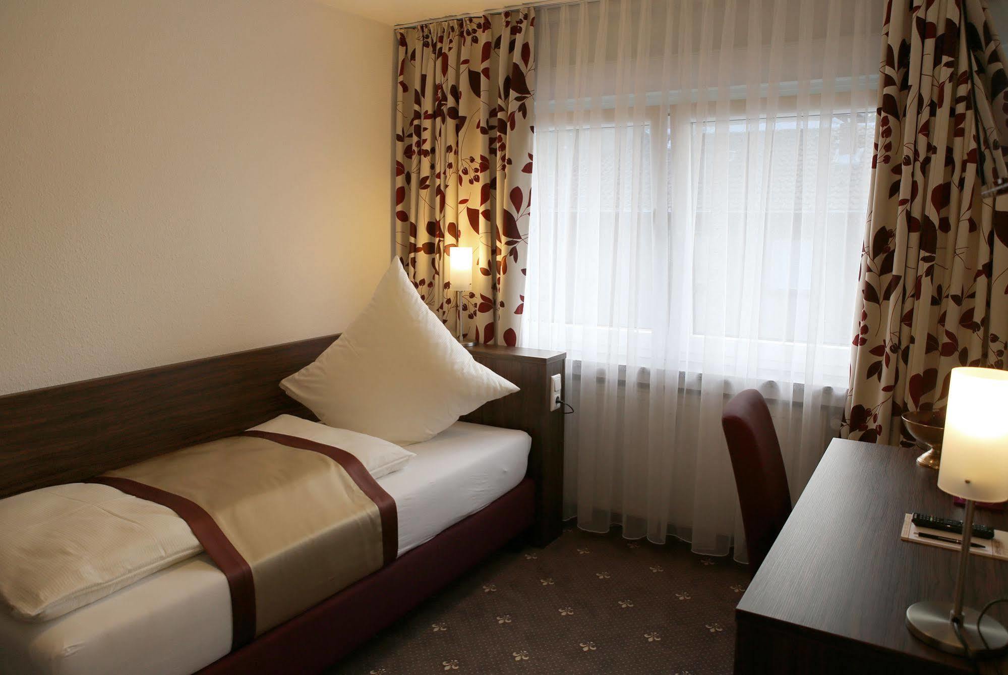Hotel Rothkamp Frechen Extérieur photo