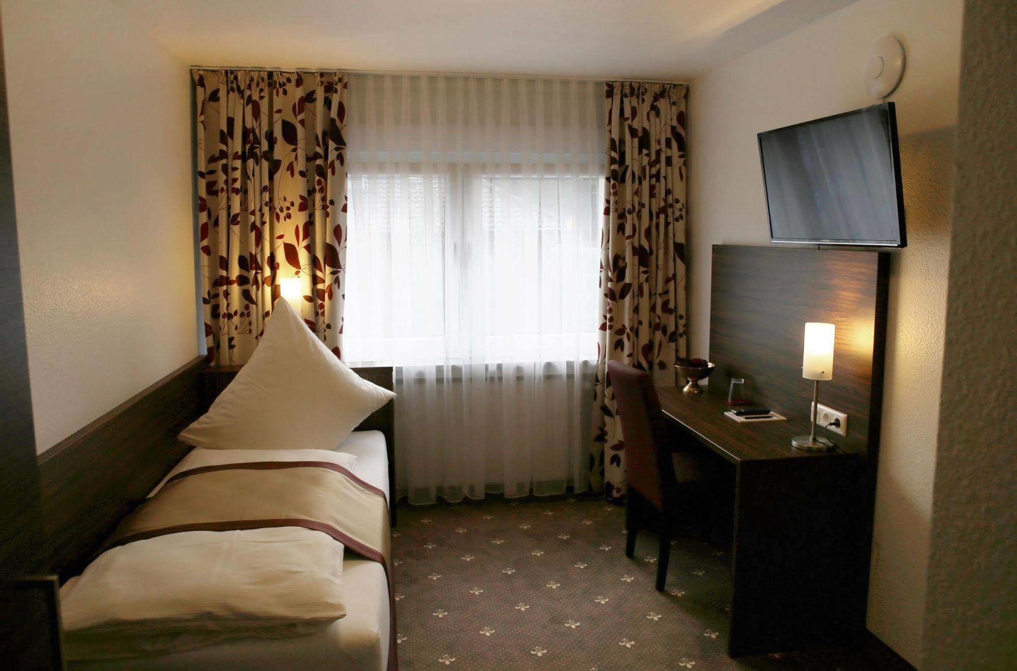 Hotel Rothkamp Frechen Extérieur photo